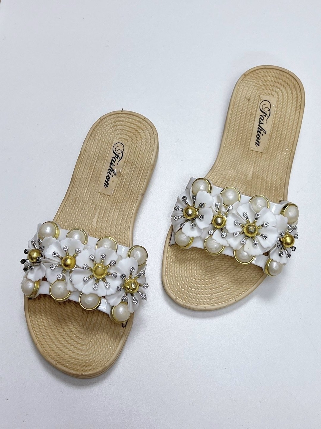 шлепки женские гипанис,шлепки женские,шлепанцы женские,шлепки женские бежевые,