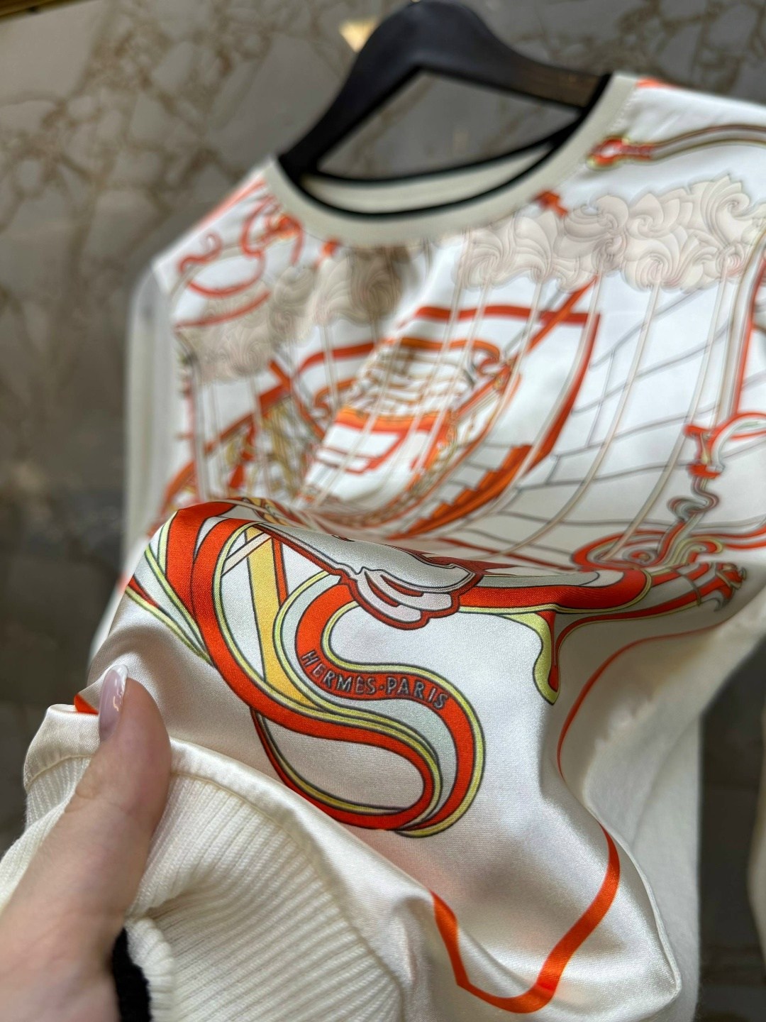 джемпер женский с принтом,свитера женские,свитер с принтом,кофта диор