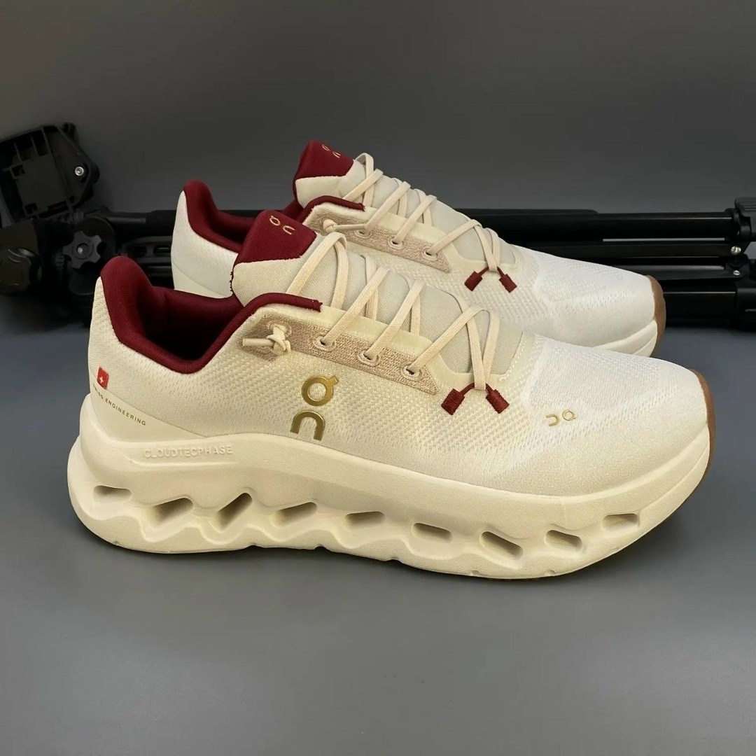 кроссовки on,спортивная ,низкие кроссовки,кроссовки женскиe,кроссовки