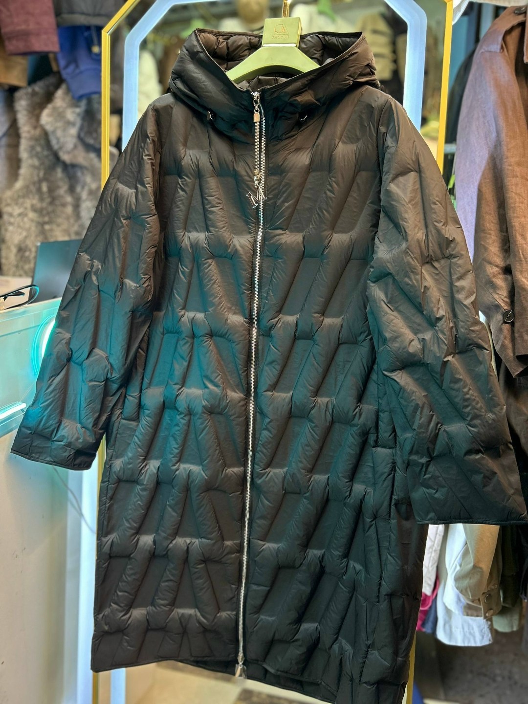 стеганое пальто с капюшоном marc o'polo,куртка женская,зимние куртки,пуховик удлиненный,женские пуховики