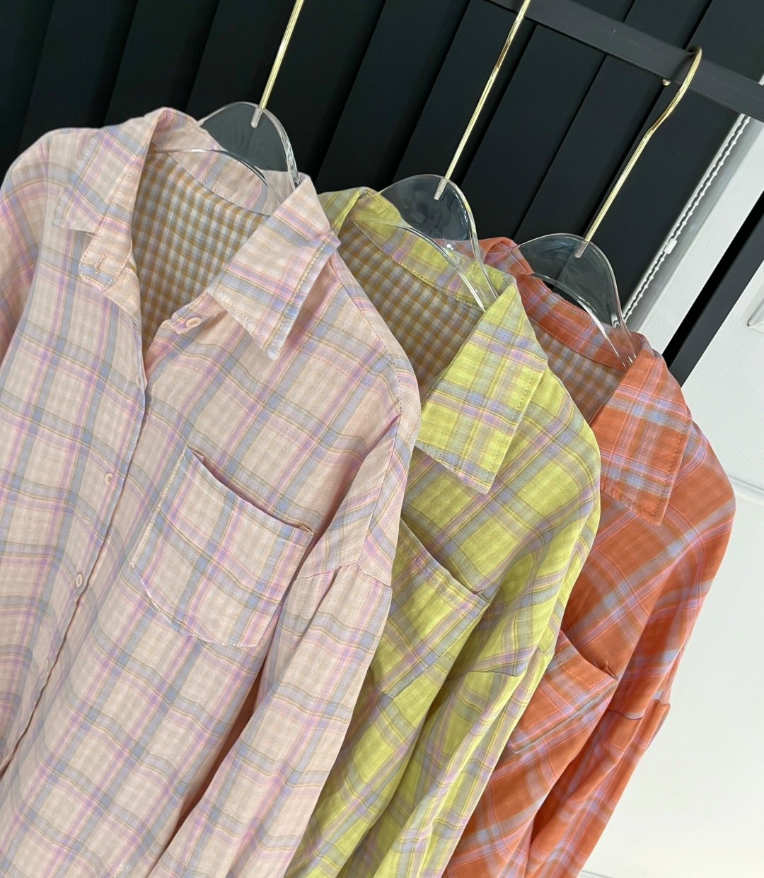 женская рубашка оверсайз в клетку,женская рубашка в клетку,клетчатая женская рубашка,клетчатая рубашка,женская рубашка