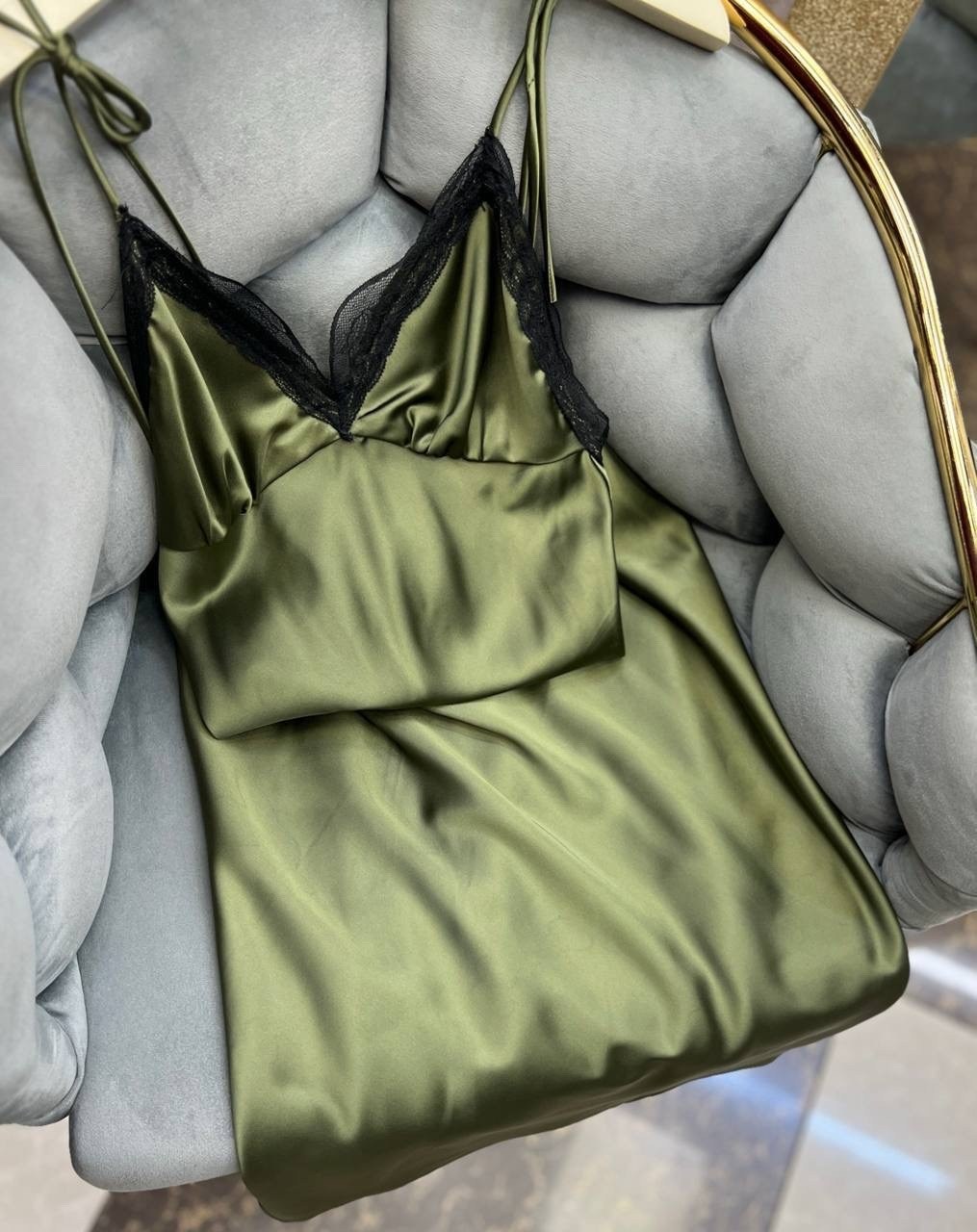 шоколадное платье комбинация,шелковое платье комбинация миди шоколадного цвета коричневое,атласное платье,платье стильное,платье комбинация