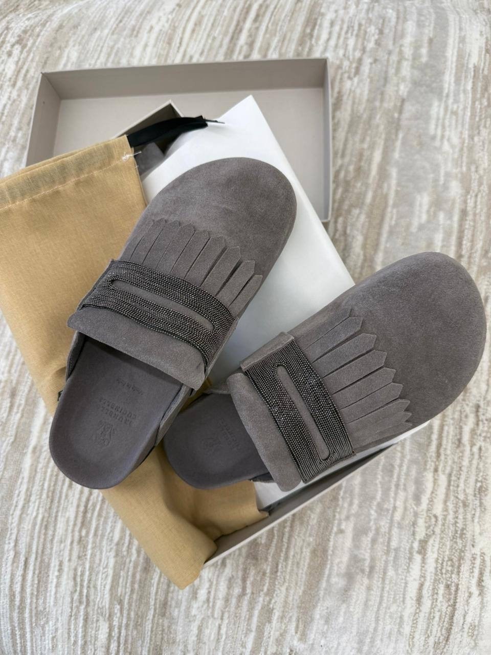 замшевые шлепанцы brunello cucinelli,,шлепанцы brunello cucinelli,мюли brunello cucinelli,тапки мужские