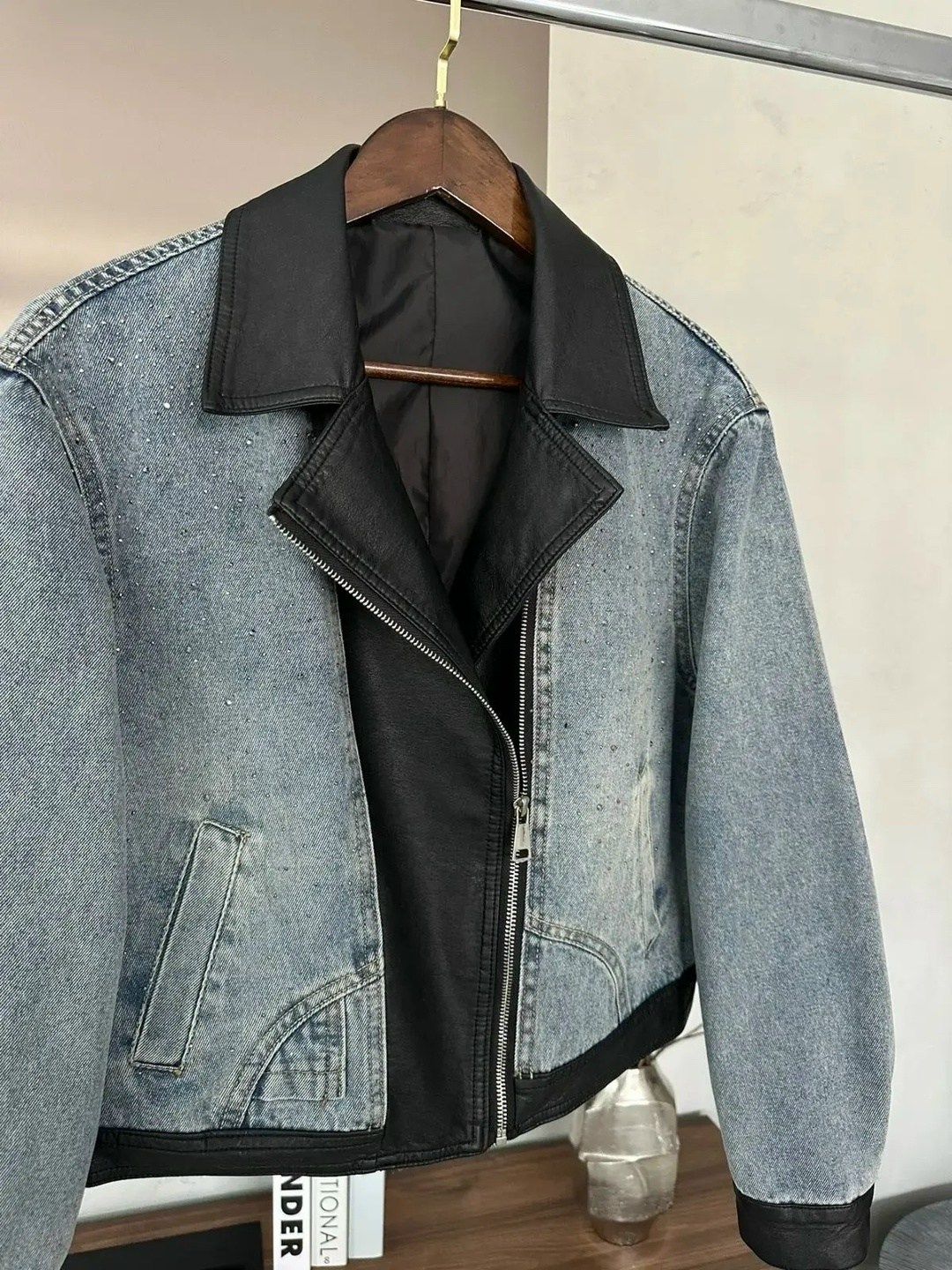 джинсовая куртка женская ветровка летняя saleev-jeans,куртка женская джинсовая,джинсовая куртка,куртка стильная,женская куртка