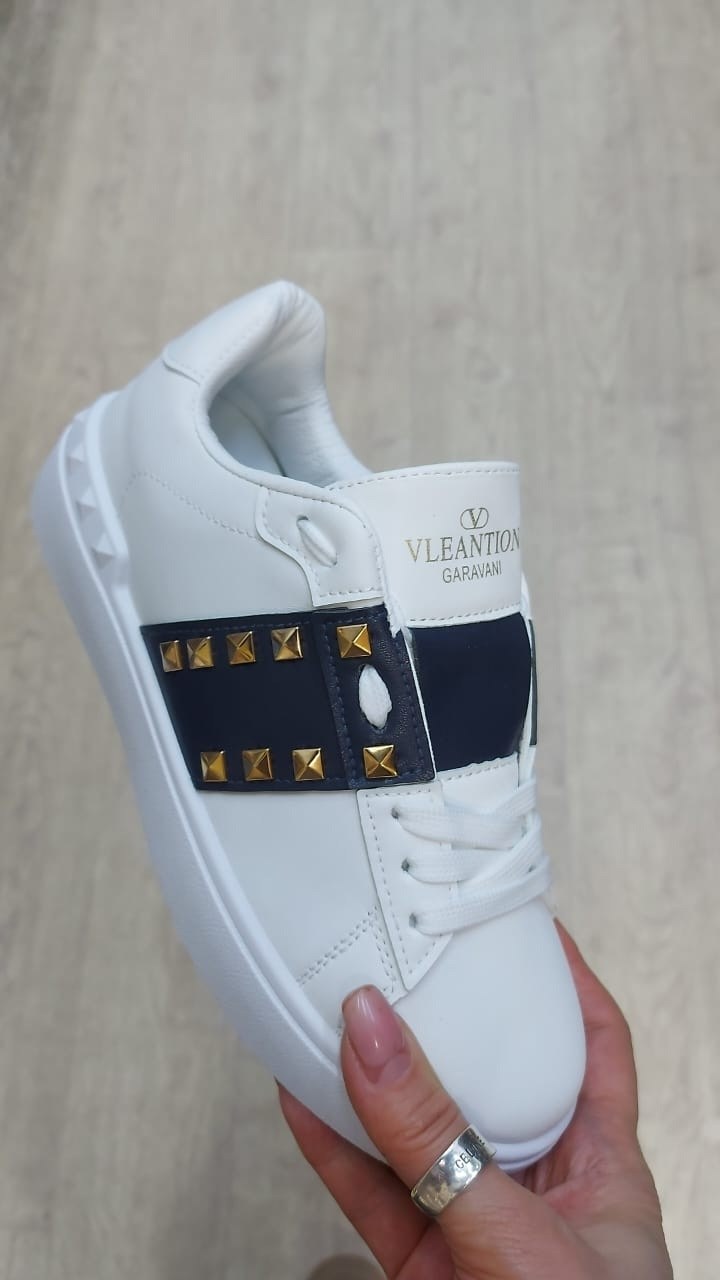 кеды валентино,кеды валентино женские,кеды валентино оригинал,женские низкие кеды rockstud untitled valentino garavani,