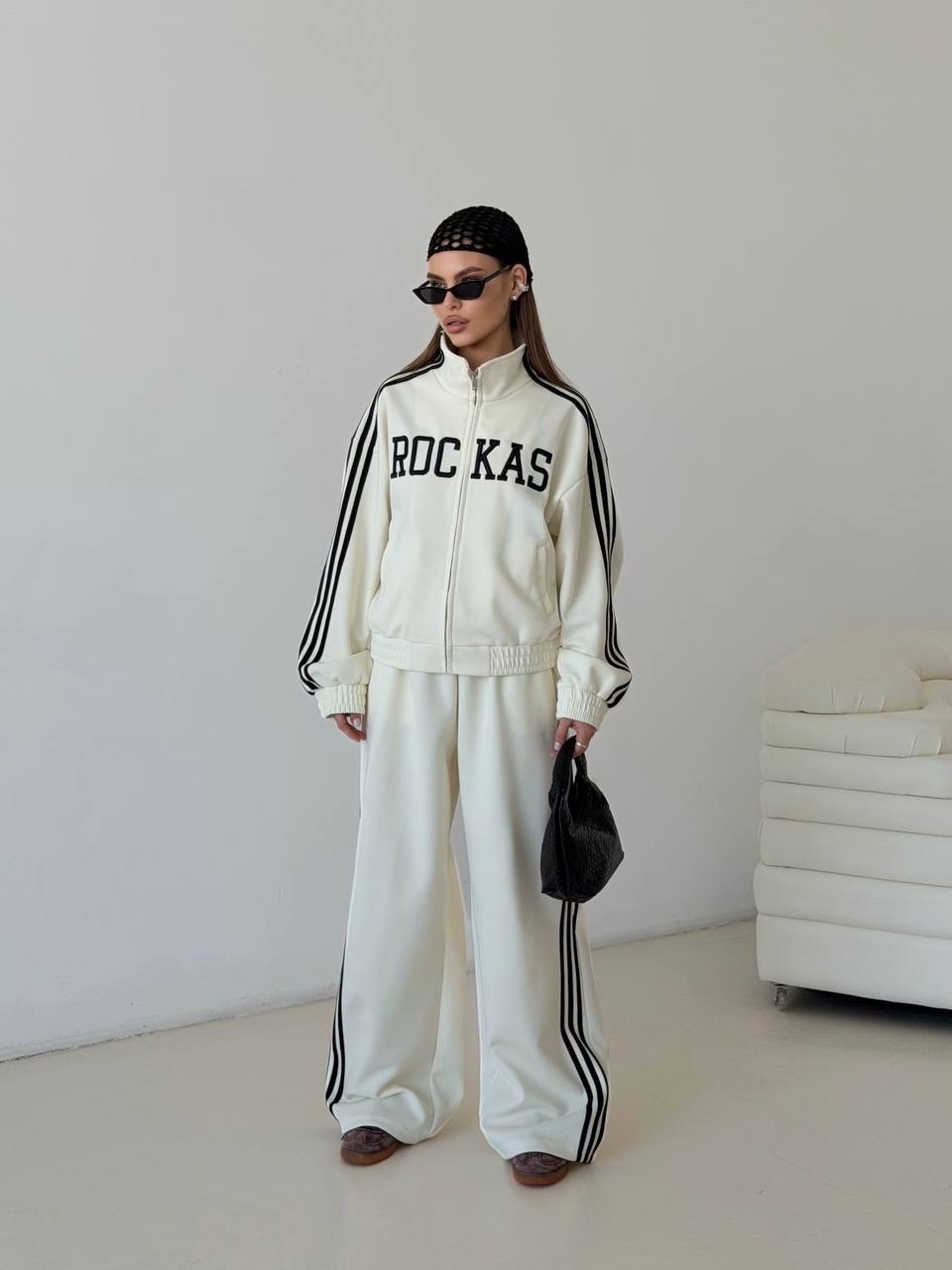 белый костюм,костюм спортивный женский,спортивный костюм,костюм с лампасами,костюм белый брючный