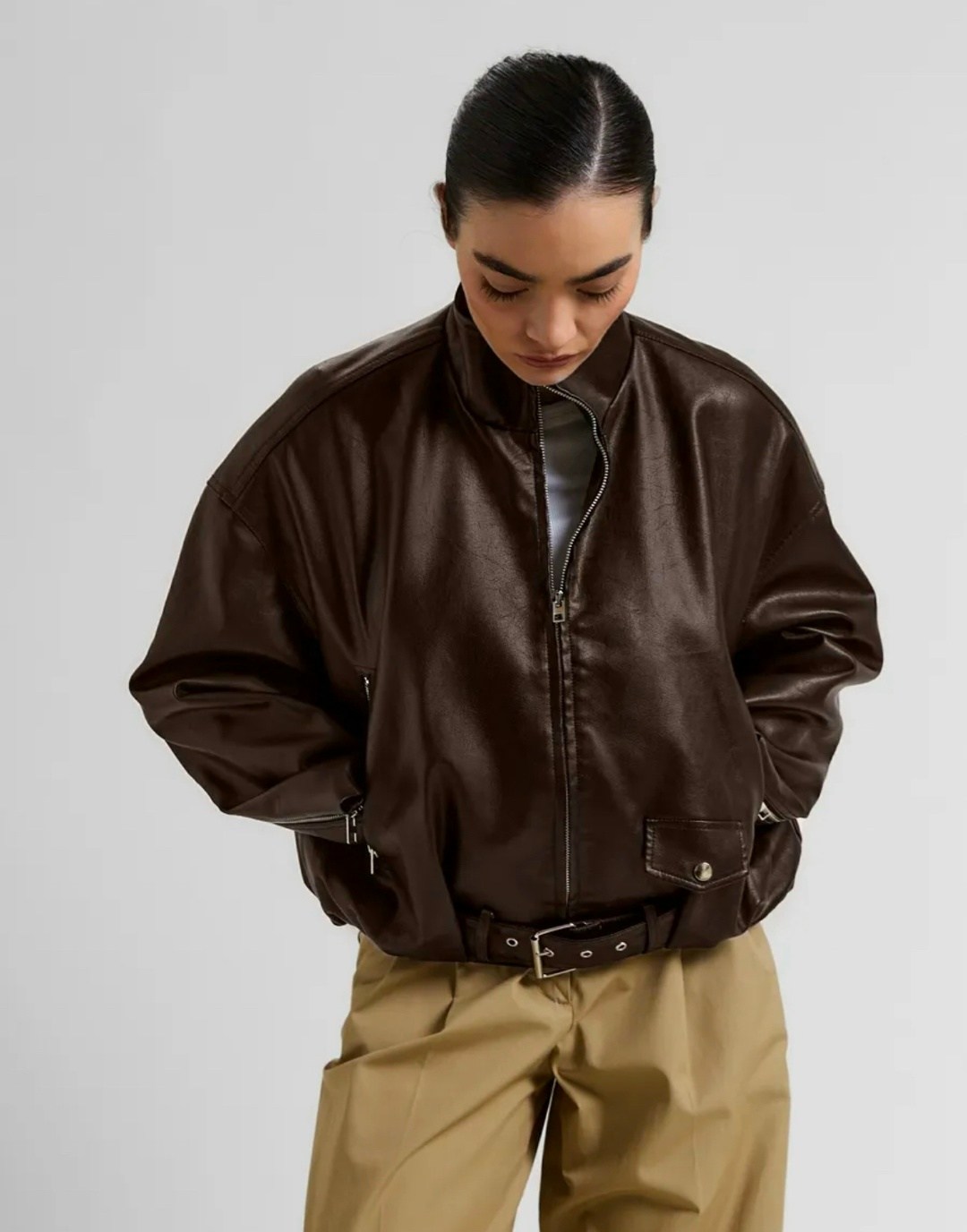 куртка кожаная,кожаная куртка женская,куртка женская,кожаная куртка бомбер,оверсайз куртка