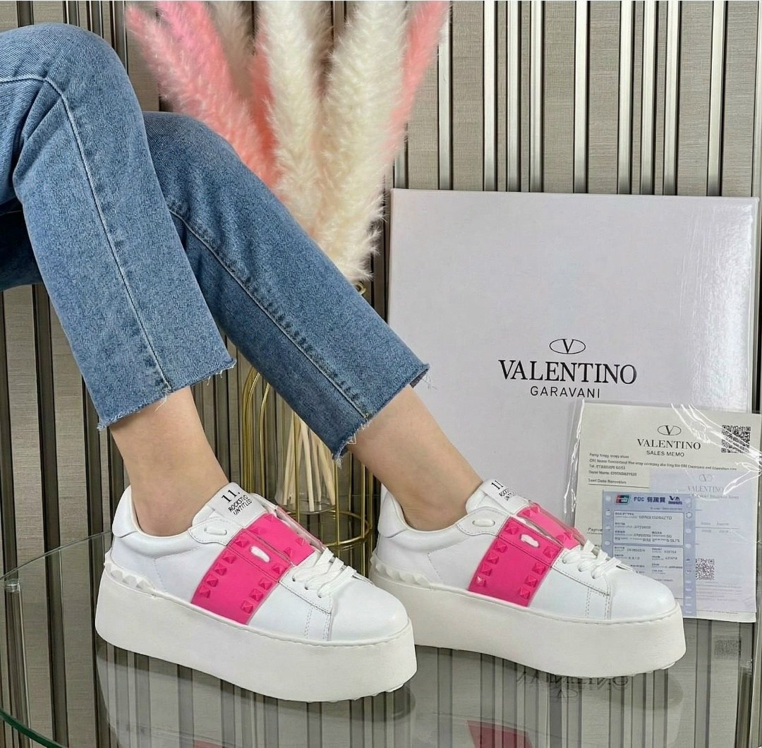 кроссовки valentino,valentino кроссовки женские,valentino женские кожаные кроссовки valentino premium - pink,женские белые кроссовки valentino garavani rockstud,кеды valentino женские