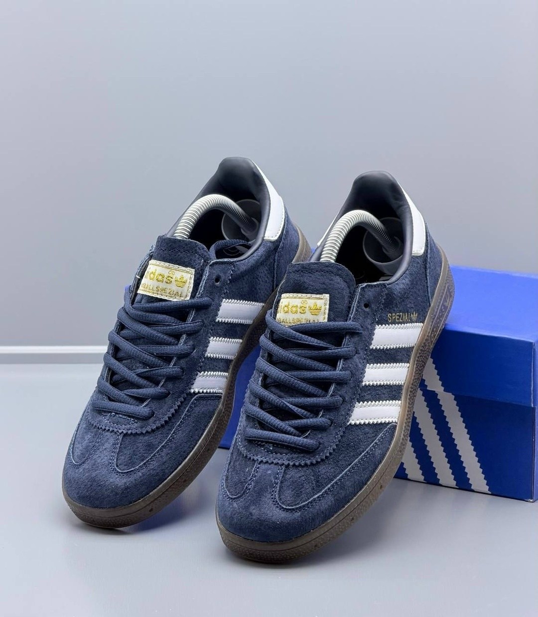adidas originals handball spezial,adidas spezial handball,мужские кроссовки adidas handball spezial,кроссовки adidas spezial,кроссовки adidas handball spezial 'navy gum'