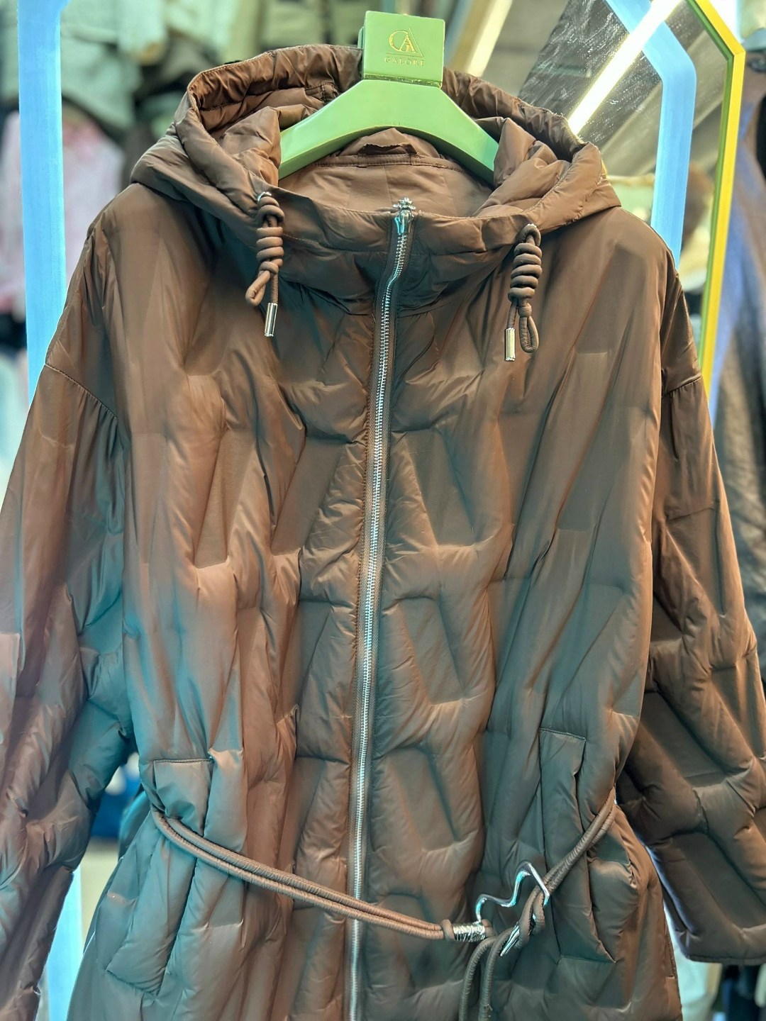 пуховик max mara,женское коричневое пуховое пальто max mara,пуховик женский,пальто стеганое,пуховик