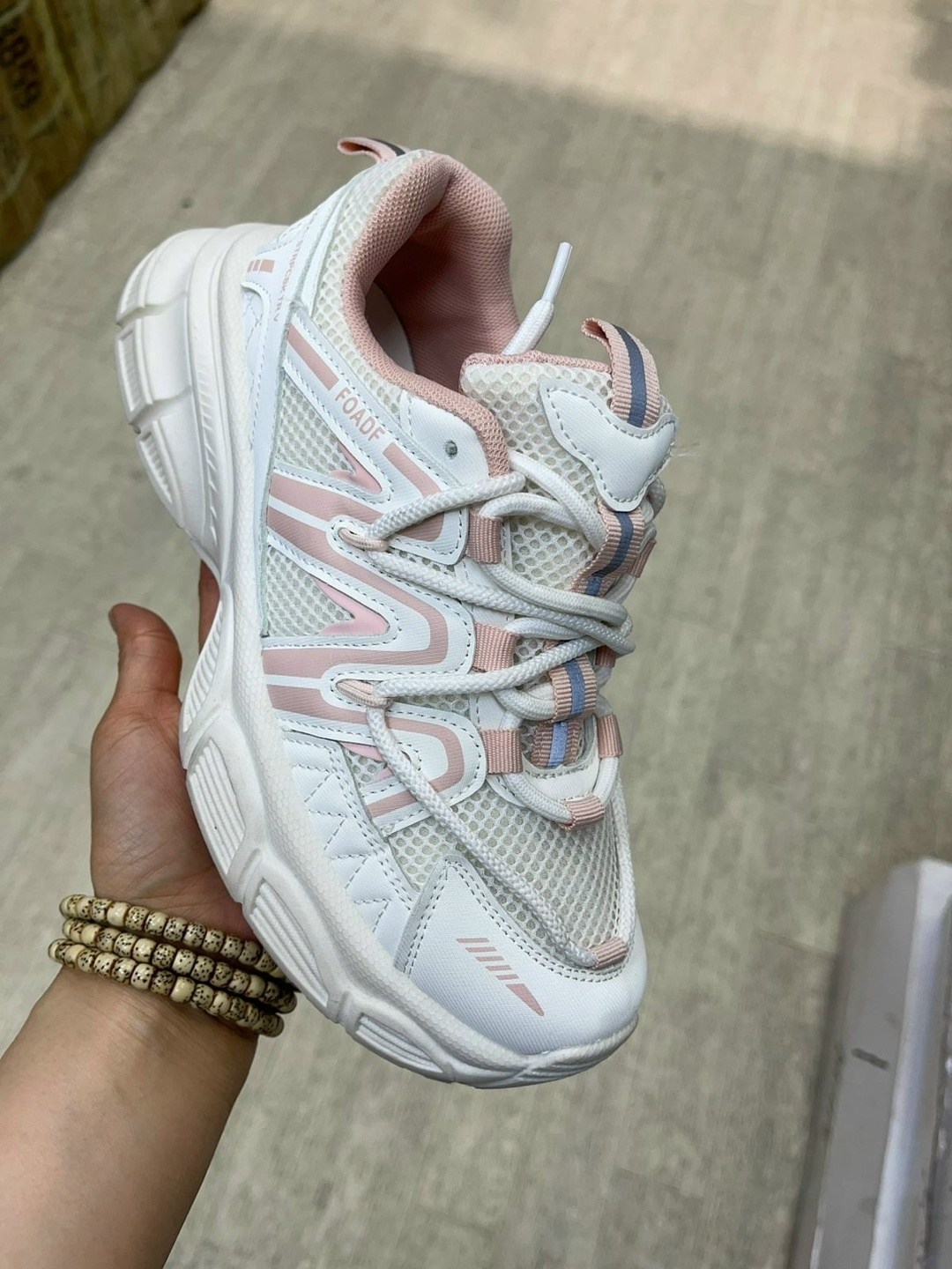 кроссовки,женские кроссовки,массивные кроссовки,повседневные кроссовки,модные кроссовки