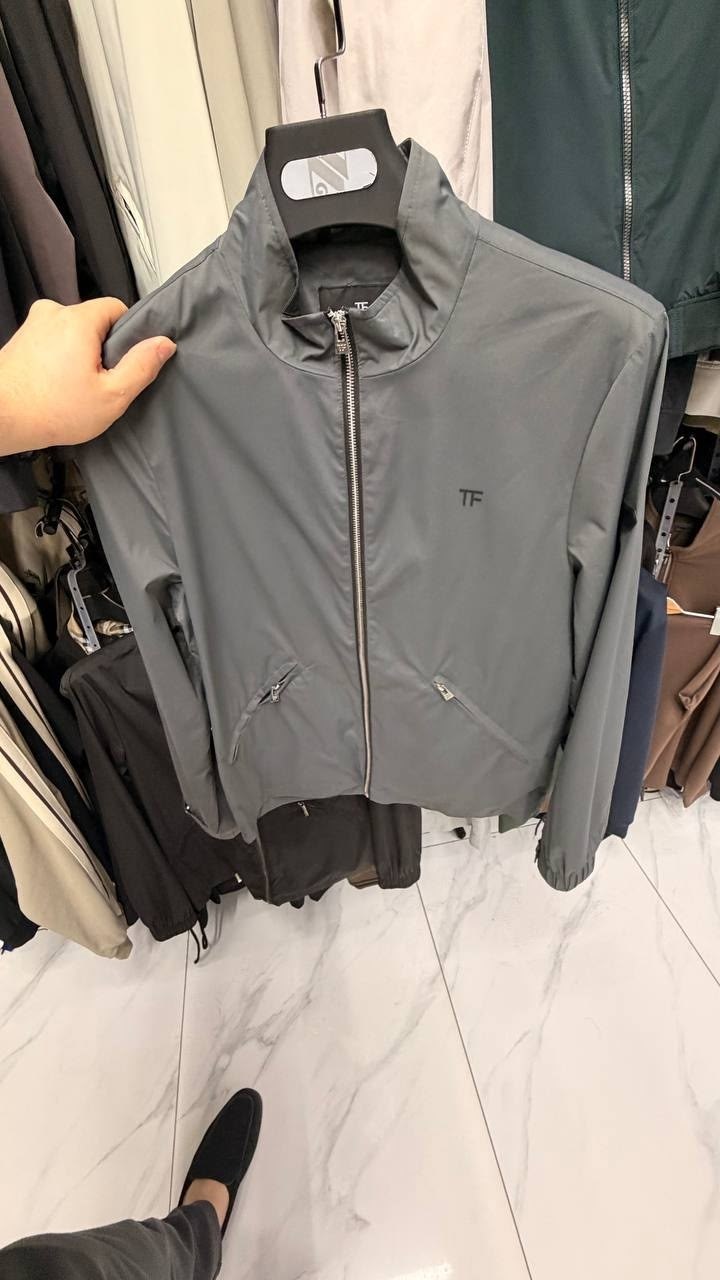 мужская куртка ветровка,ветровка мужская,легкая куртка,куртка бомбер