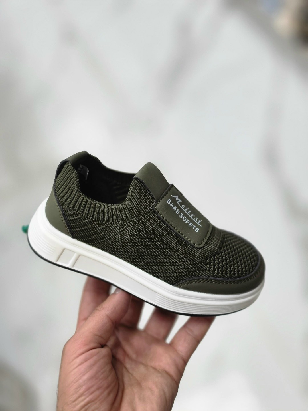 , детская,спортивная ,кроссовки мальчику,брендовая