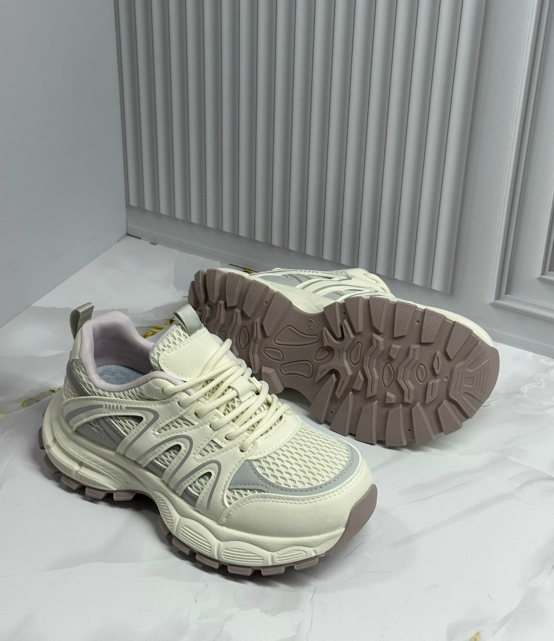 женские кроссовки,кроссовки,массивные кроссовки женские,массивные кроссовки,кроссовка