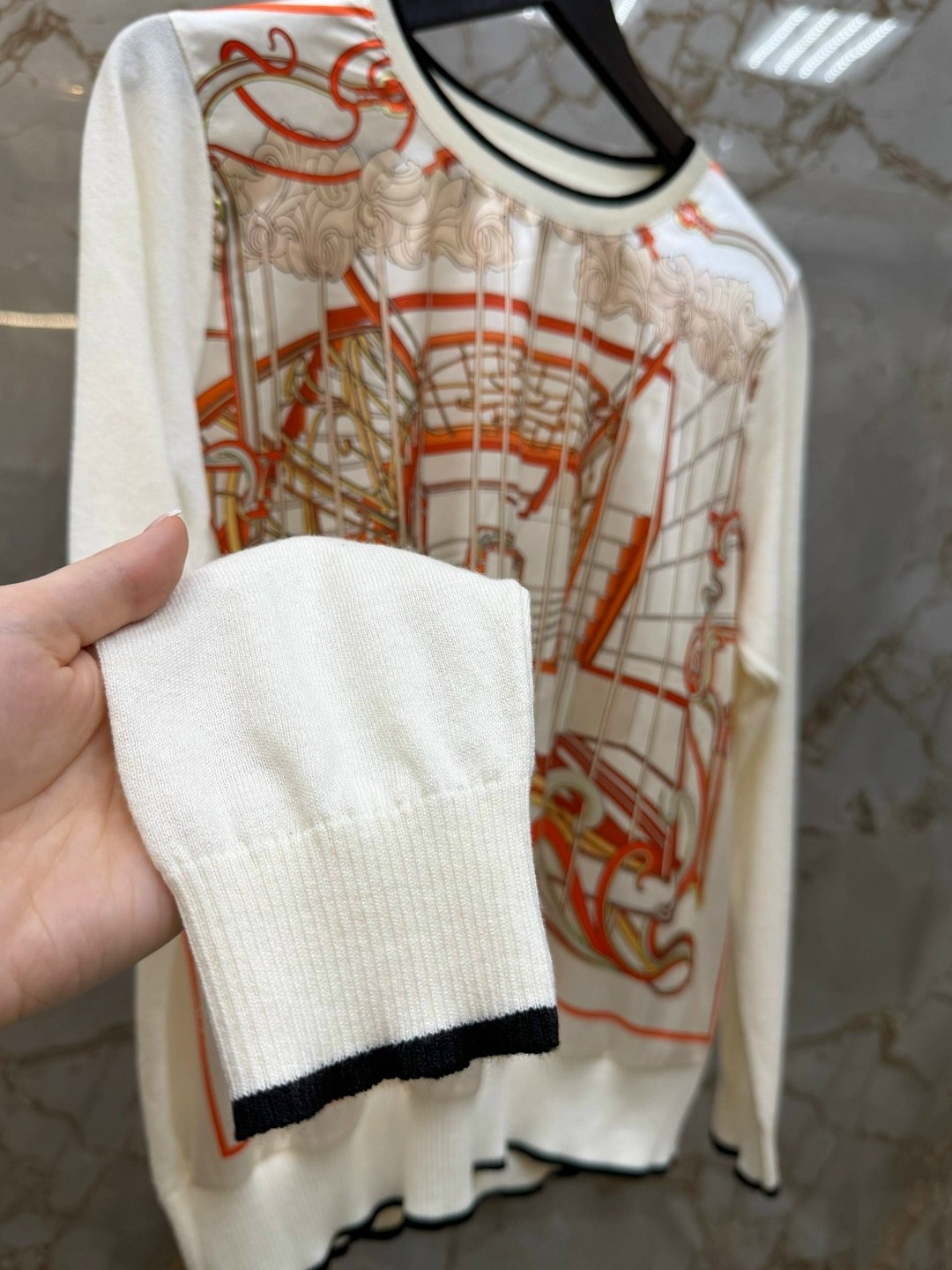 джемпер женский с принтом,свитера женские,свитер с принтом,кофта диор