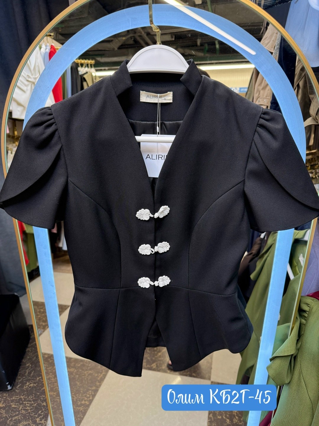 костюм женский,женский пиджак,элегантное модное,женская блузка,