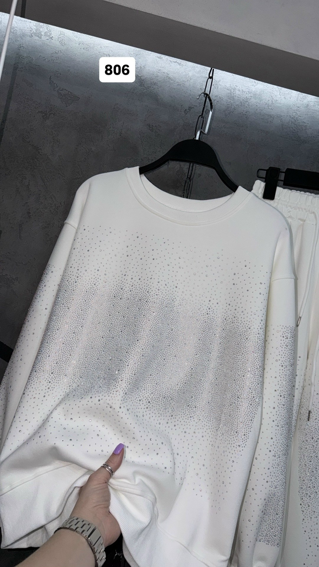 брюки свободные,трикотажный костюм,белые костюмы,женский костюм,штаны со стразами