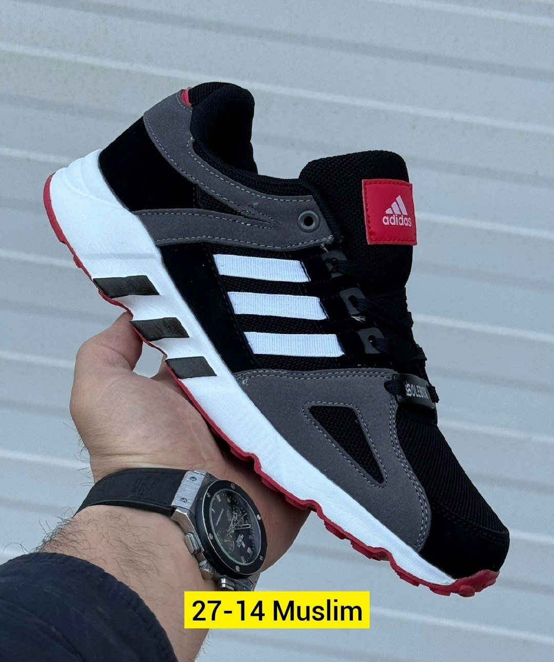 кроссовки адидас мужские красно чёрные,мужские кроссовки adidas,кроссовки adidas,осенние кроссовки адидас,мужские кроссовки