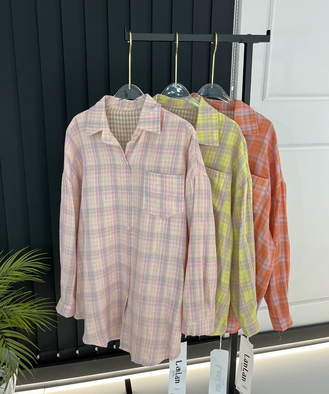 женская рубашка оверсайз в клетку,женская рубашка в клетку,клетчатая женская рубашка,клетчатая рубашка,женская рубашка