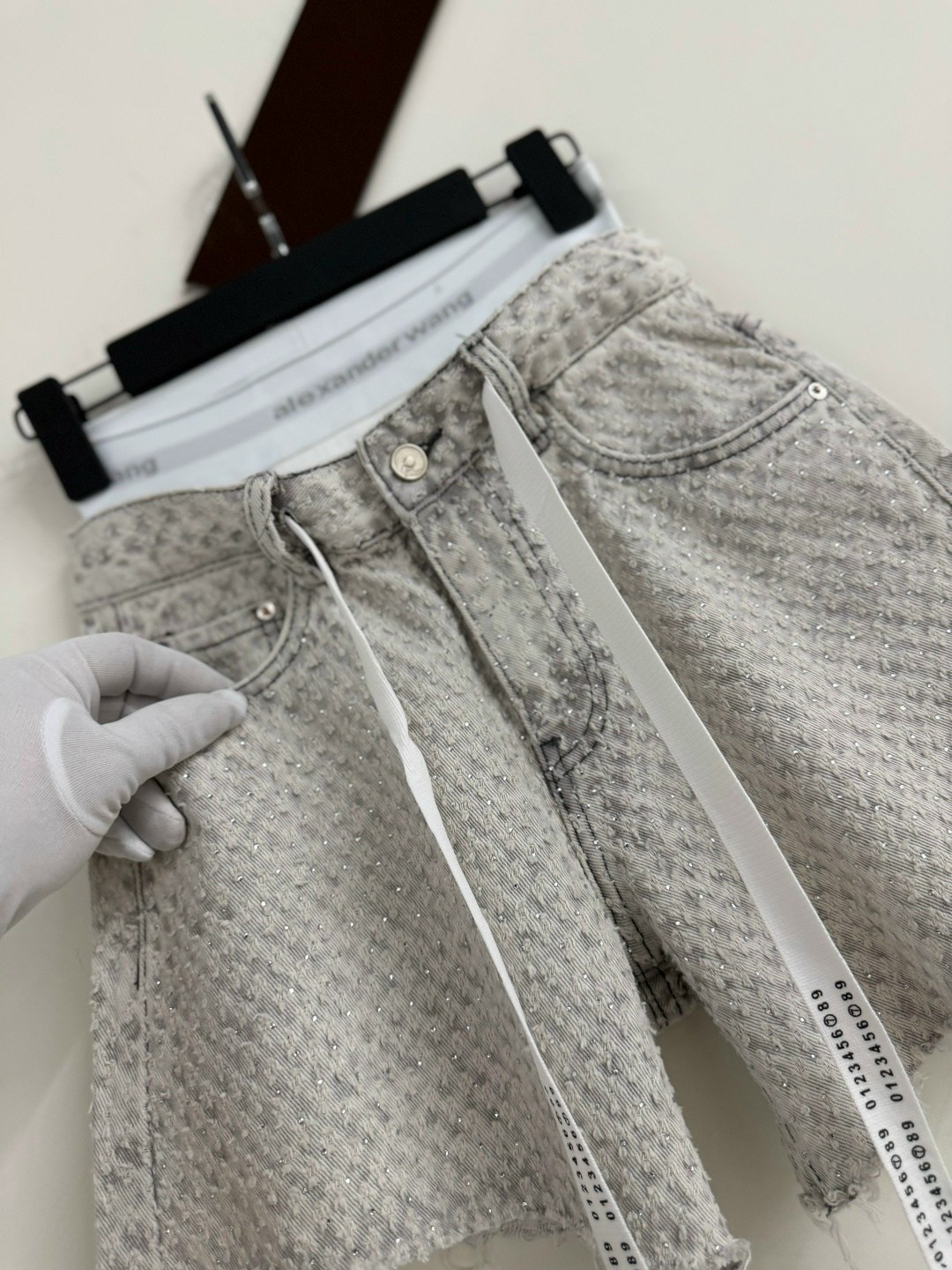 джинсовые шорты,женские шорты,женские джинсовые шорты,шорты джинс,джинсовые шорты со стразами