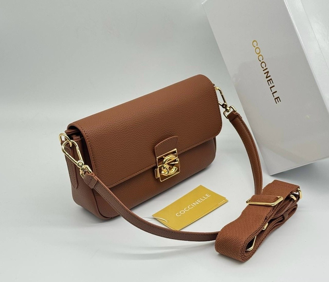 сумка coccinelle,сумка,женская сумка,бежевая сумка,стильные сумочки