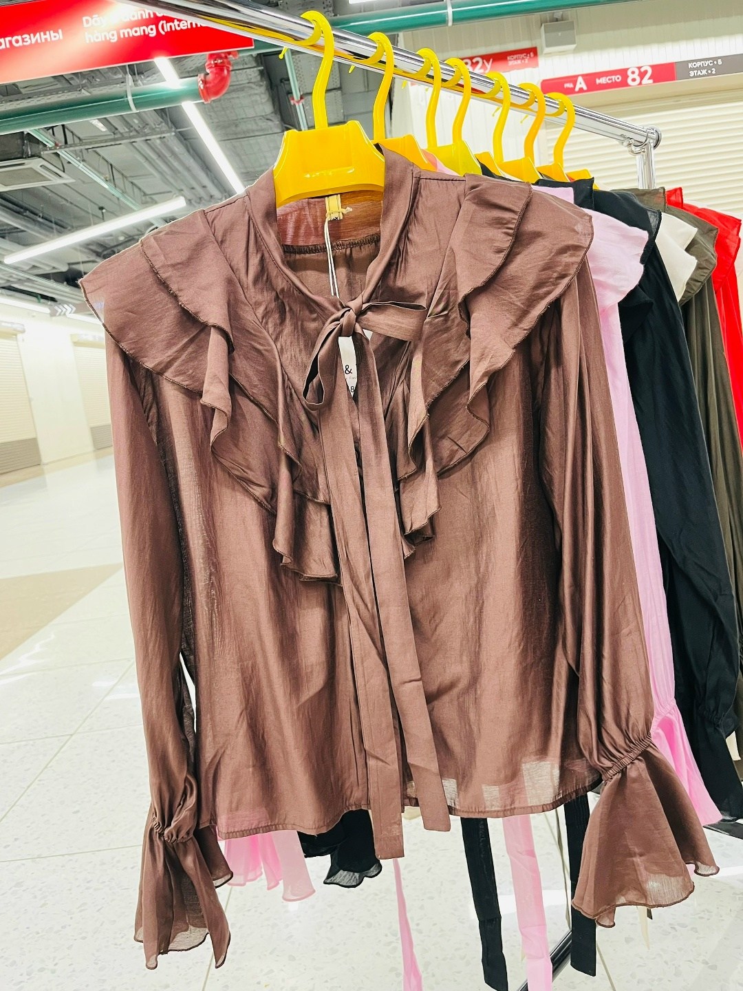 блузка с оборками,блузка женская,блузка красная с рюшами,блуза,блузка