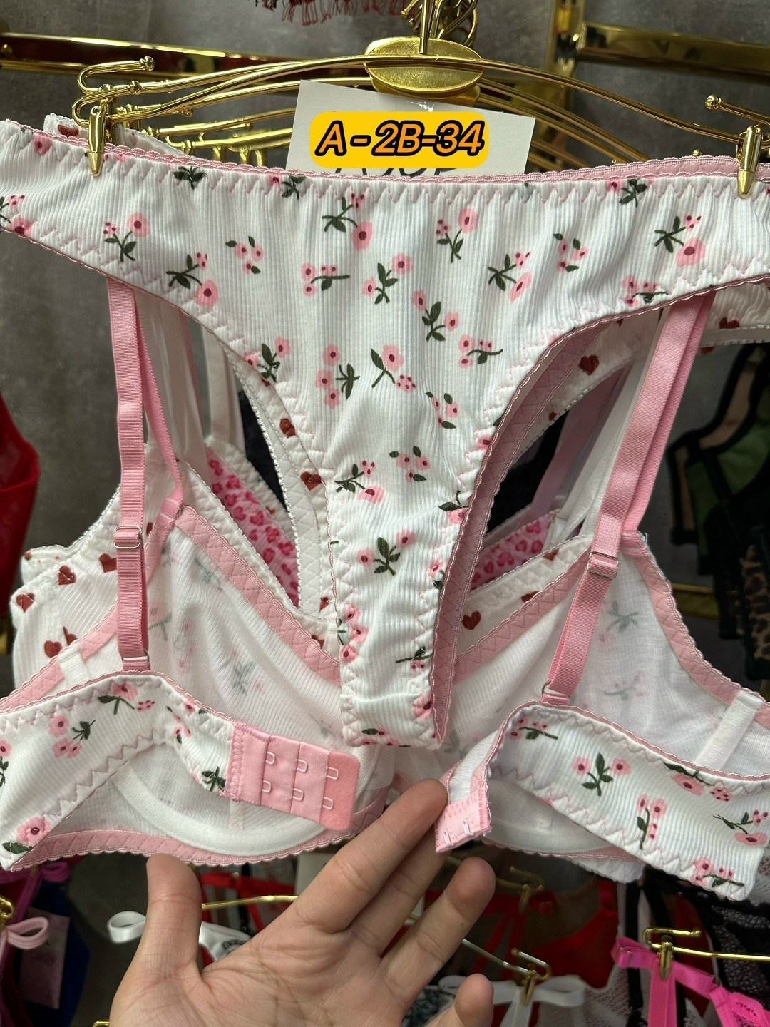 комплект нижнего белья,комплект нижнего белья женский,женская нижнее белье,белье нижнее,комплект белья женский