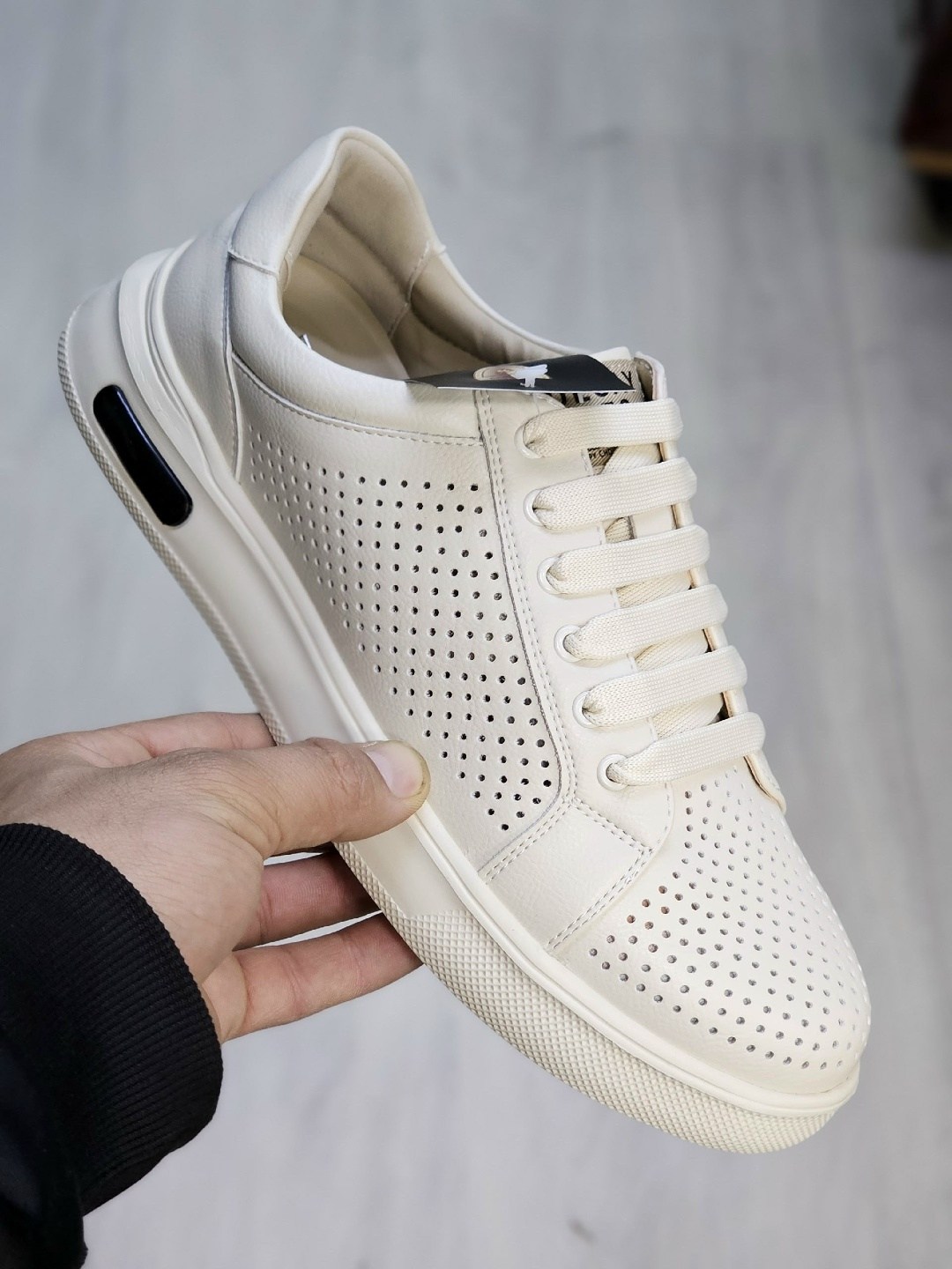 ,кеды кожаные с перфорацией,кеды с перфорацией,кеды женские кожаные,кеды кожаные летние