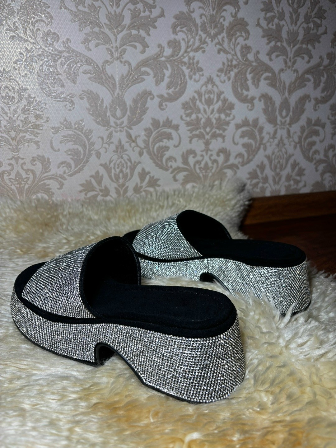 шлепки со стразами,,шлепанцы стразы,шлепанцы женские,женские шлепки