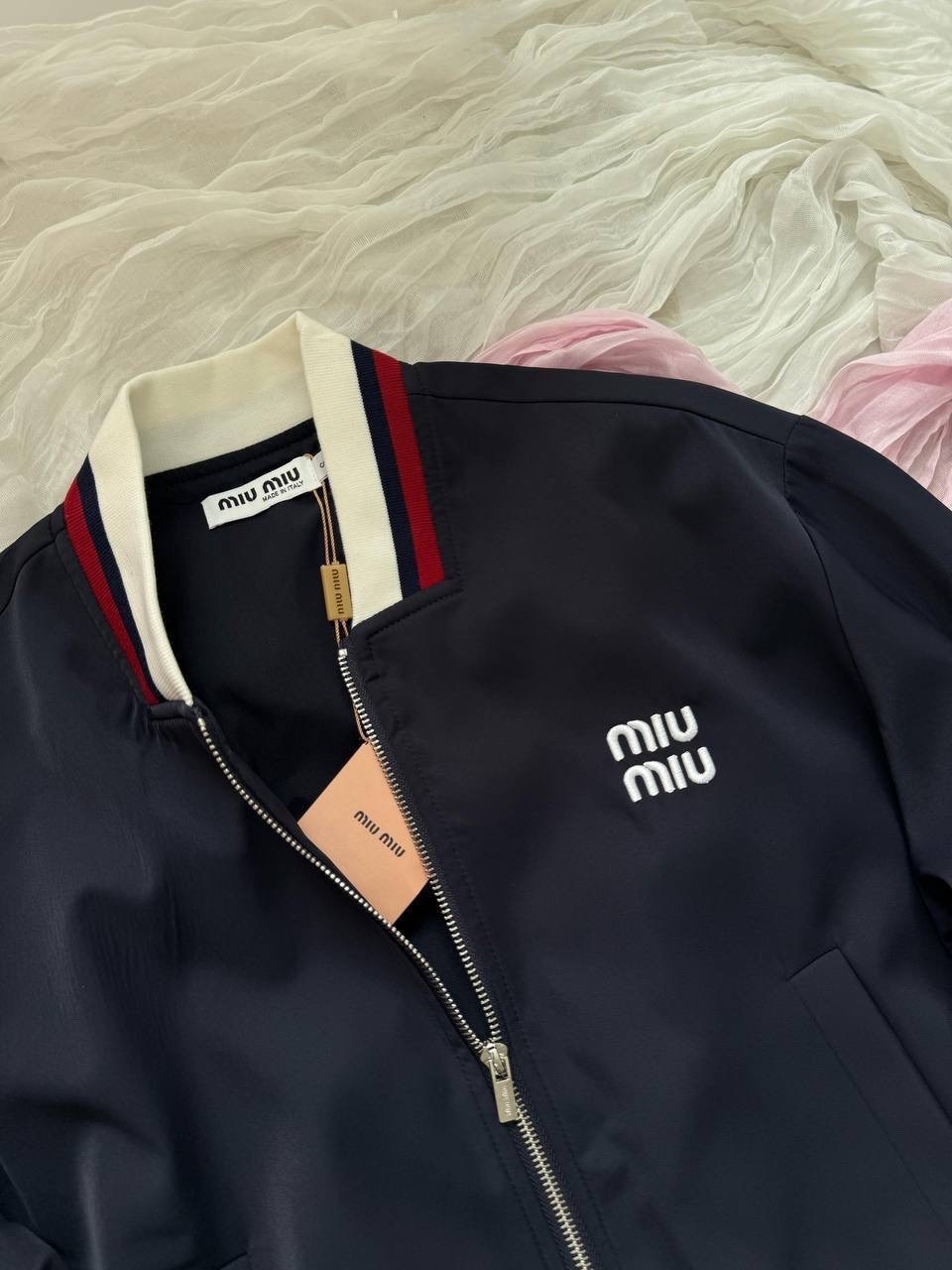 костюм miu miu женский,костюм miu miu,стильные костюмы,костюм с юбкой,женский костюм с юбкой