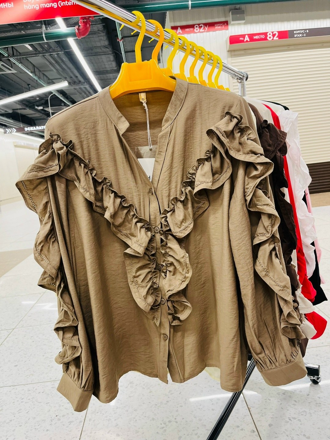 женская блузка,женская блуза,нарядная блузка с воланами,красные блузки,блузка