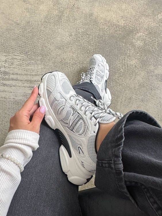 кроссовки женские,женские кроссовки balenciaga,кроссовки eblan chunky women's серебристый,кроссовки balenciaga,кроссовки