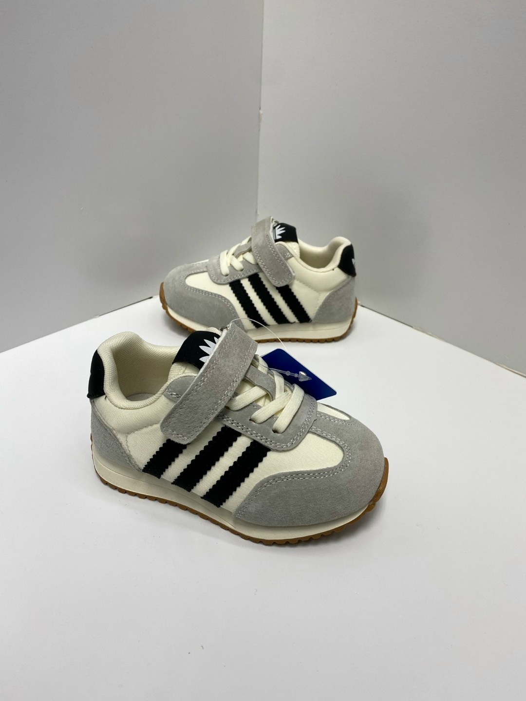 детские кроссовки adidas,,детские кроссовки,кроссовка детская,кроссовки детские спортивные