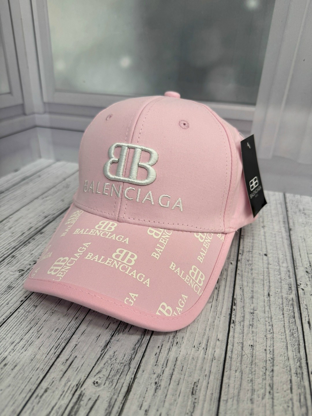 бейсболка balenciaga,кепка balenciaga,женские бейсболки balenciaga,бейсболка с логотипом balenciaga,balenciaga бейсболка лого