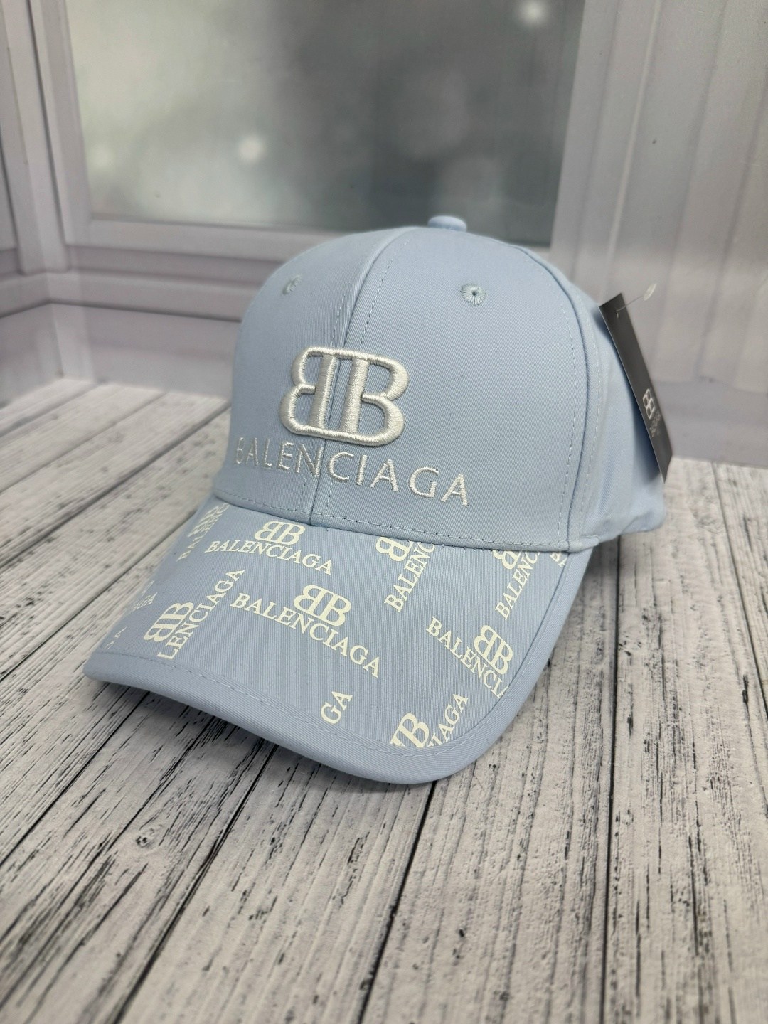 бейсболка balenciaga,кепка balenciaga,женские бейсболки balenciaga,бейсболка с логотипом balenciaga,balenciaga бейсболка лого