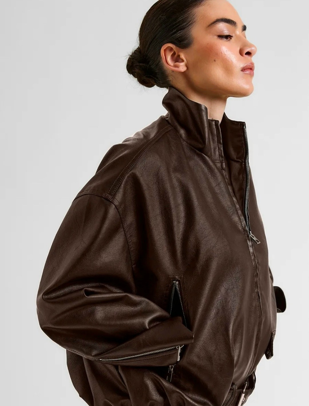 куртка кожаная,кожаная куртка женская,куртка женская,кожаная куртка бомбер,оверсайз куртка