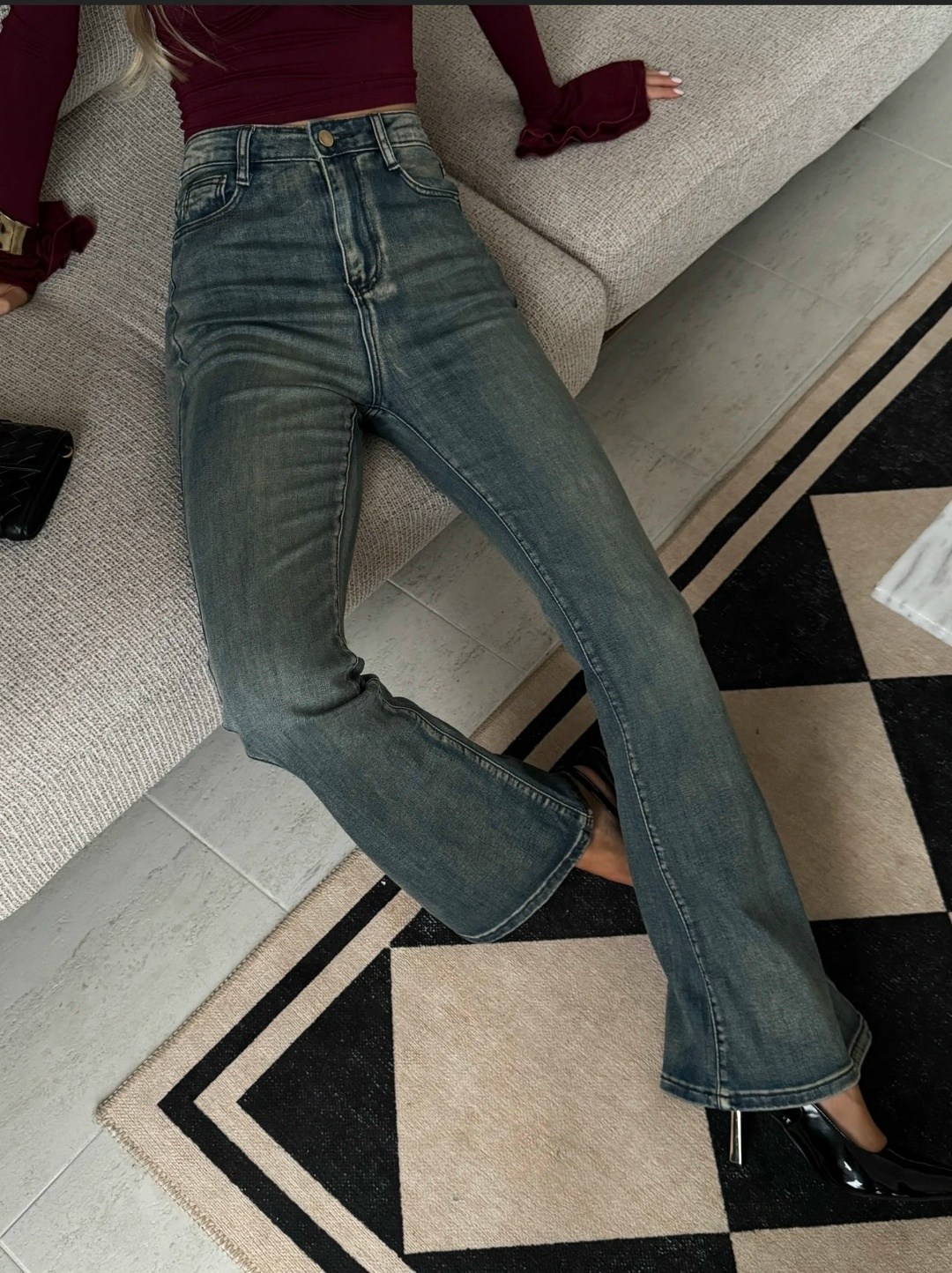 женские джинсы клеш,джинсы женские,расклешенные джинсы,джинсы-клеш с высокой талией и карманами,джинсы-клеш женские демисезонные с высокой талией