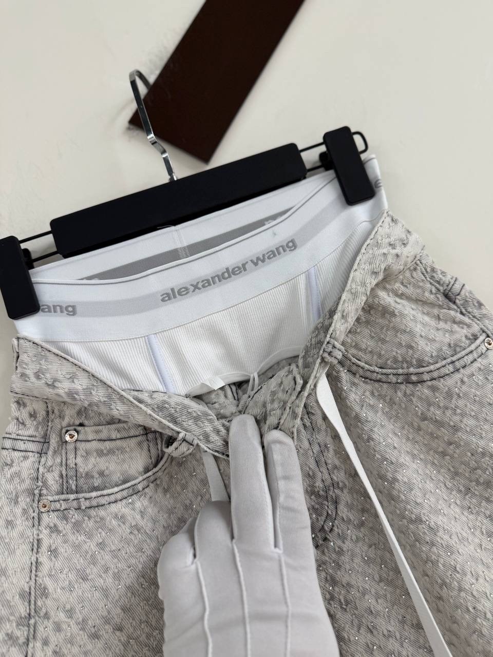 джинсовые шорты,женские шорты,женские джинсовые шорты,шорты джинс,джинсовые шорты со стразами