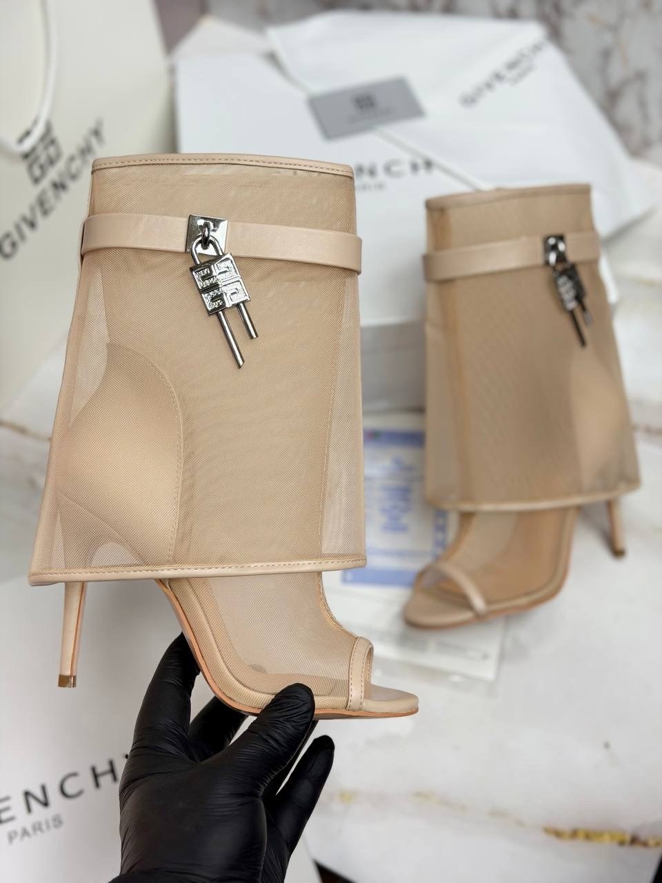 модные сапоги,модные ботильоны,красные сапоги,ботильоны женские,сапоги на каблуках