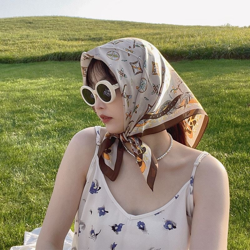 шелковый шарф,шелковые платки,платки шанель,шарфы и платки,платки шейный