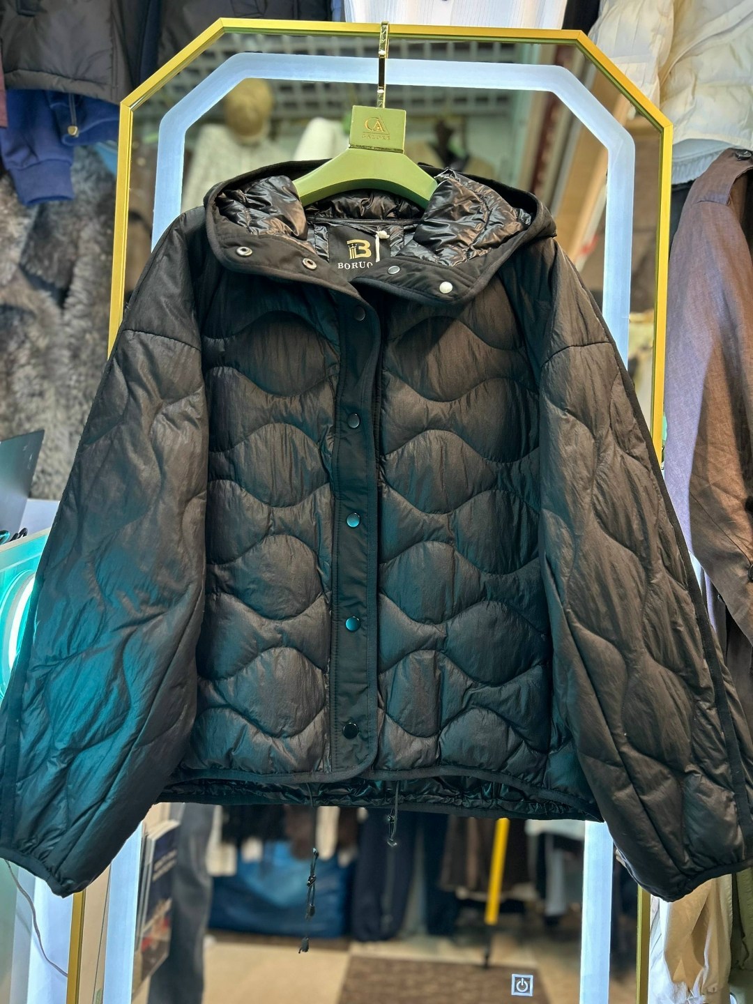 куртка женская,брендовые куртки,куртка,куртка на синтепоне,легкая куртка