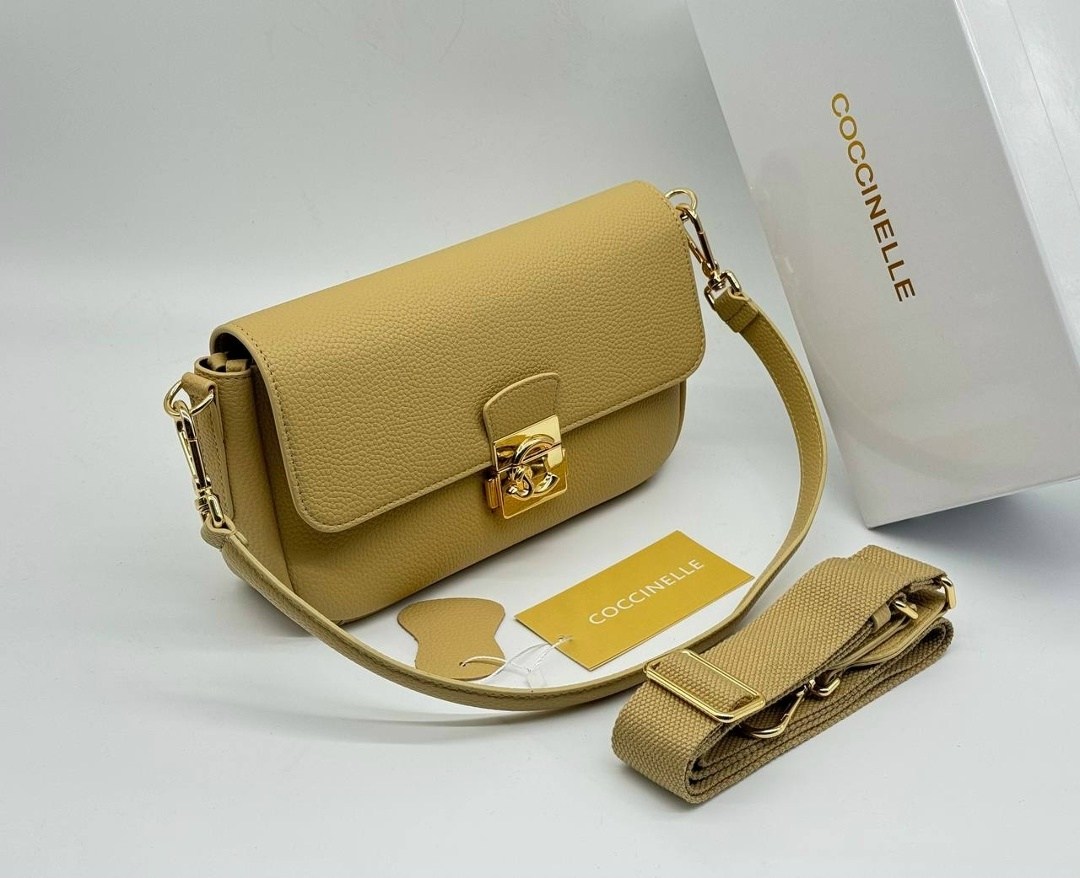 сумка coccinelle,сумка,женская сумка,бежевая сумка,стильные сумочки