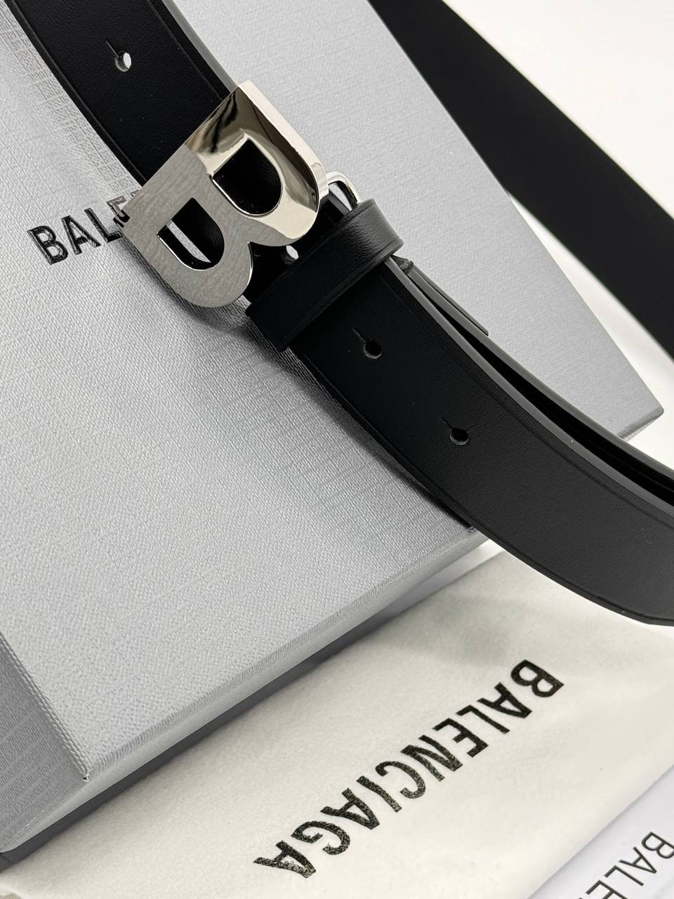 ремень баленсиага,ремень balenciaga,кожаный ремень унисекс balenciaga с логотипом на пряжке черный,женский ремень balenciaga,balenciaga bb серебристый ремень черный