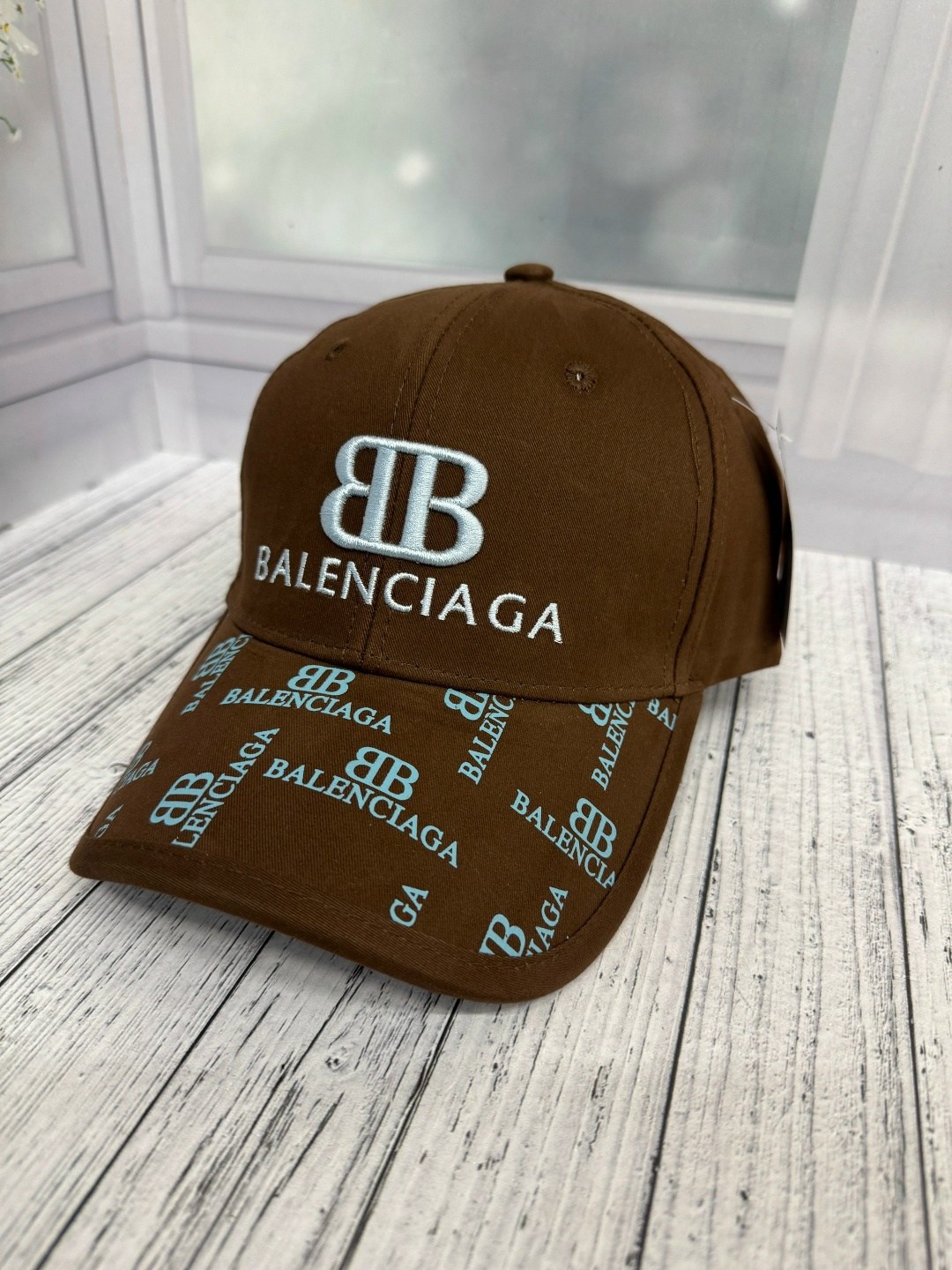 бейсболка balenciaga,кепка balenciaga,женские бейсболки balenciaga,бейсболка с логотипом balenciaga,balenciaga бейсболка лого