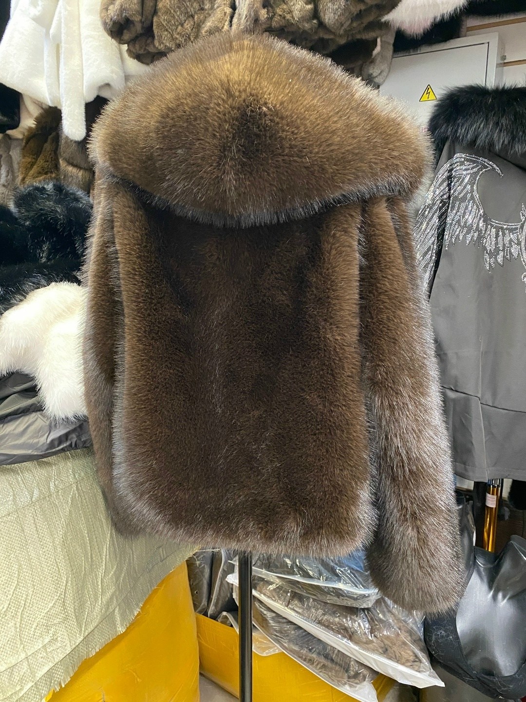 шубка,женская шуба,искусственная шуба,шуба,шуба с капюшоном