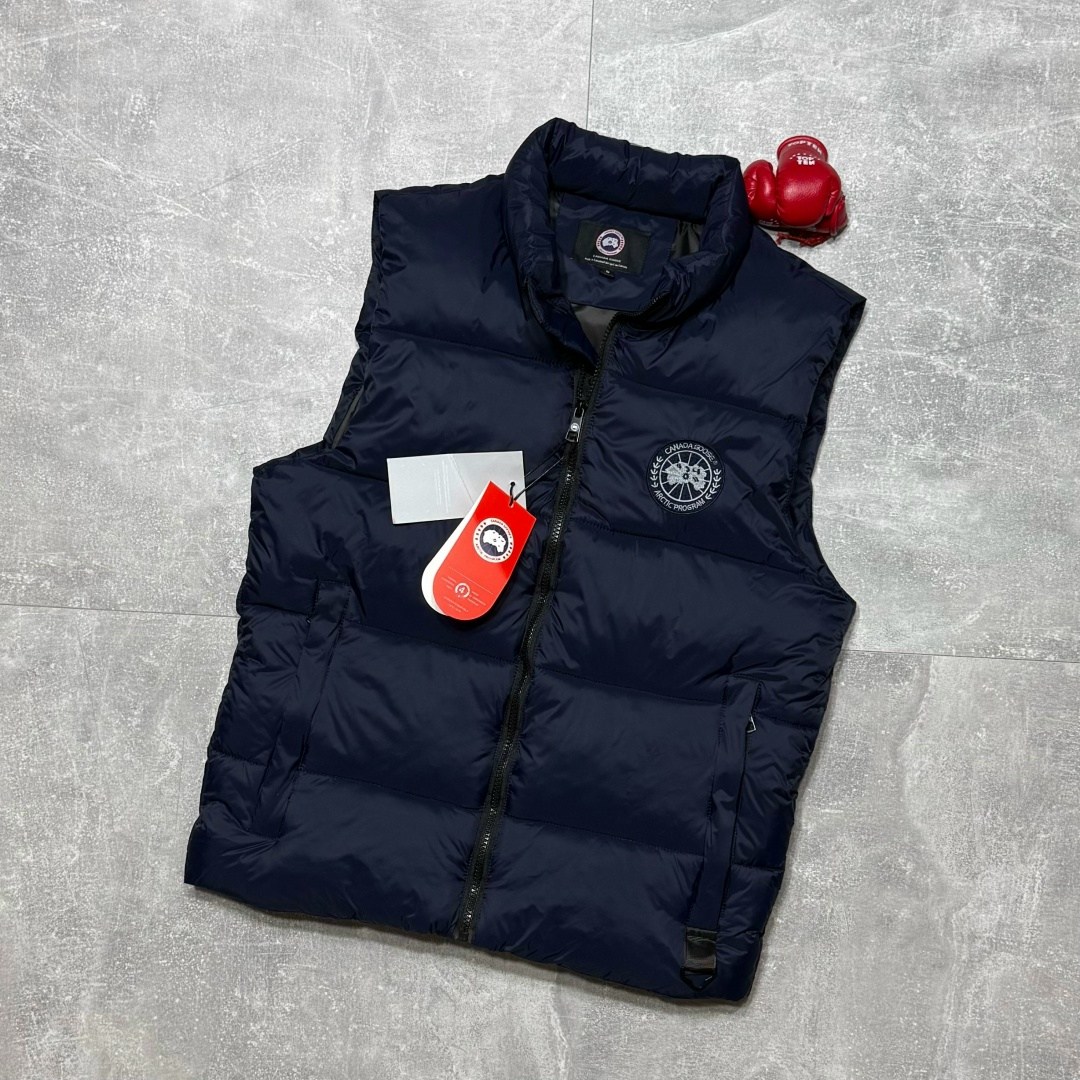 жилет canada goose,жилет canada goose мужской синий,жилет canada goose мужской,пуховой жилет,canada goose мужской тёмно-синий жилет garson vest
