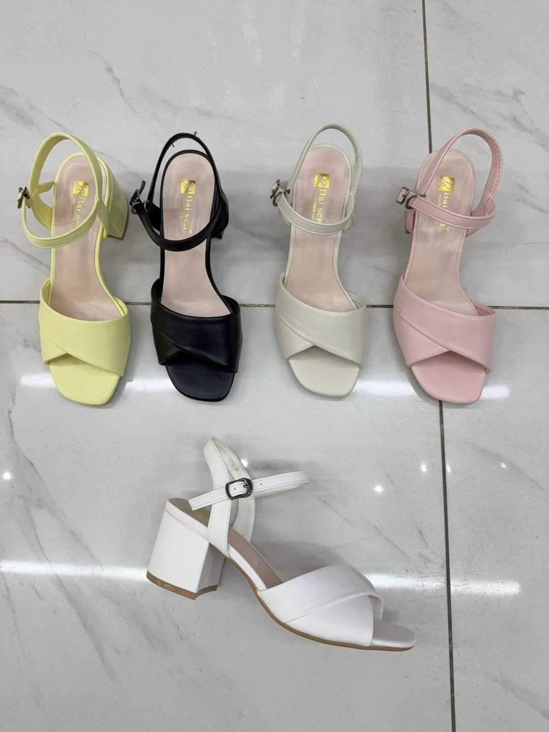 босоножки женские,,стильные босоножки,босоножки на каблуках,модные босоножки