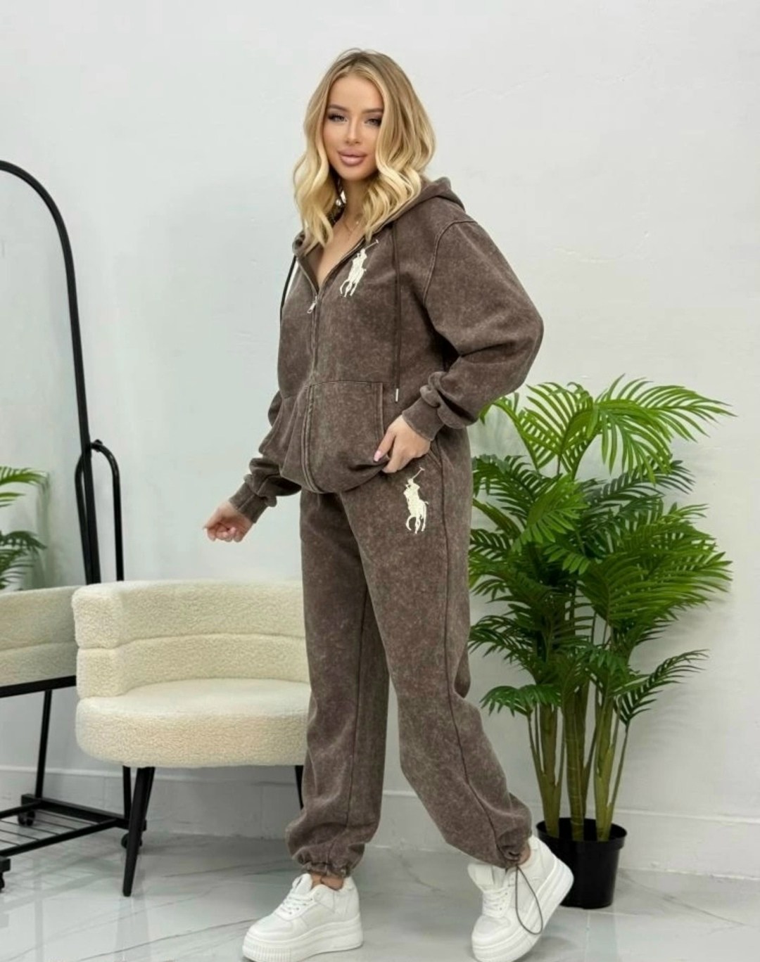 женский спортивный костюм,велюровый костюм,велюровый костюм женский,спортивный костюм варенка,спортивный костюм
