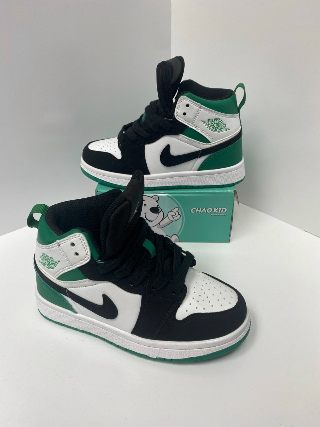 белые кроссовки air jordan 1 mid,кроссовки,детские кроссовки,детские кроссовки nike air jordan,nike air jordan 1 mid