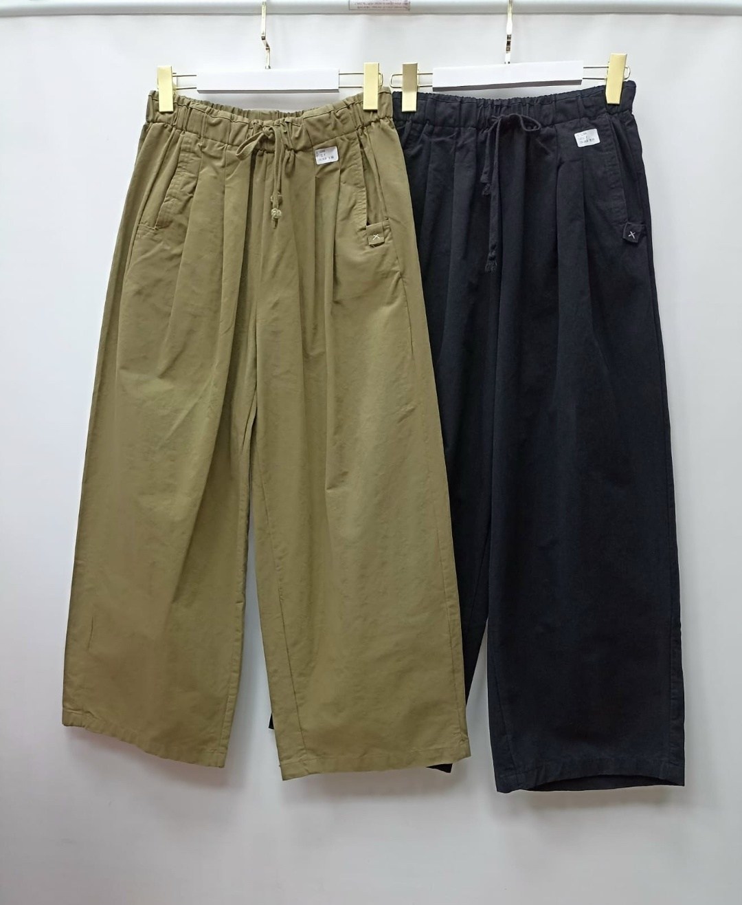 брюки uniform bridge balloon crop chino pants бежевый,широкие брюки,брюки прямые,повседневные брюки,свободные брюки